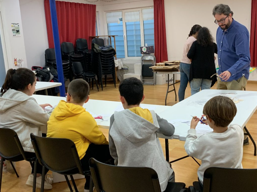 “Recicla y crea, adornando el barrio con nuestras manos”, nueva actividad de cohesión en el barrio de La Luz